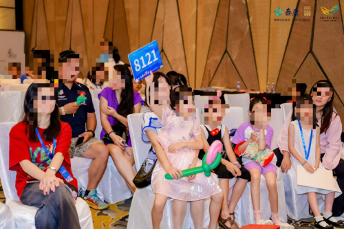 泰康人寿广东分公司小手拉小手少儿书画公益拍卖会隆重举办